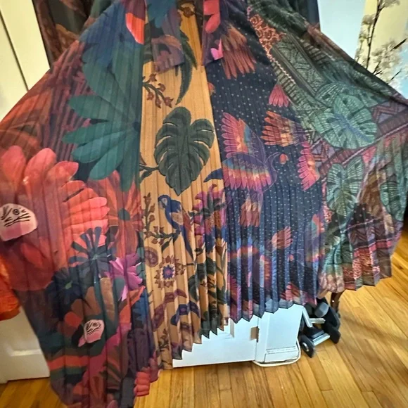 FARM Rio Dark Floral Paisley Pleated Maxi Dress in Navy, Burgundy, Green - Picture 6 of 12